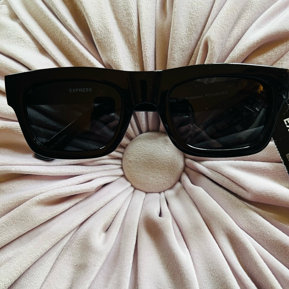 EXPRESS Sunglasses
